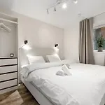 Pergola - Free Parking - 5 Min Walk To Facilities Διαμέρισμα Μπέργκεν