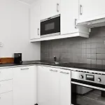 Διαμέρισμα Pergola - Free Parking - 5 Min Walk To Facilities Μπέργκεν