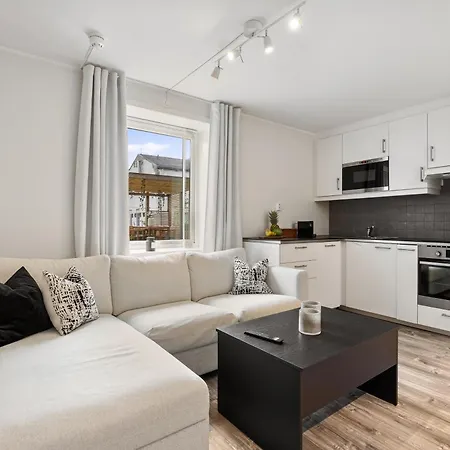 Pergola - Free Parking - 5 Min Walk To Facilities 아파트 *