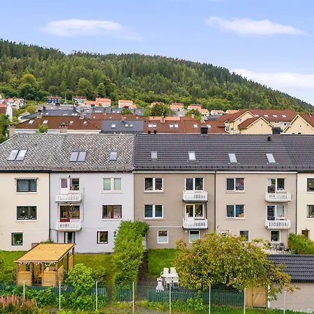 Pergola - Free Parking - 5 Min Walk To Facilities * 베르겐