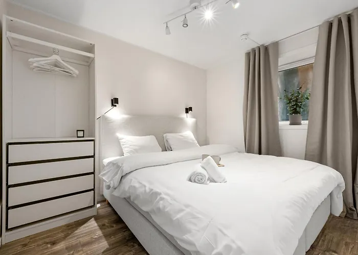 Pergola - Free Parking - 5 Min Walk To Facilities Апартаменты Берген